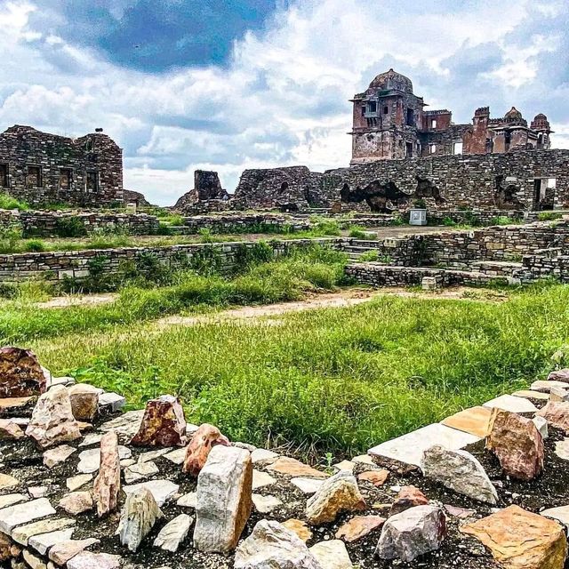 Chittorgarh Fort: Where Legends Whisper Through Stone Walls