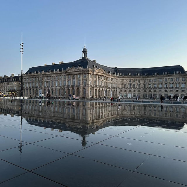 ✨ Weekend Escape to Place de la Bourse: Bordeaux's Liquid Mirror & Golden Elegance