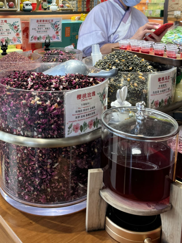 🛍️ 상하이 Yuyuan Garden Shopping Mall, 기념품 쇼핑의 천국!