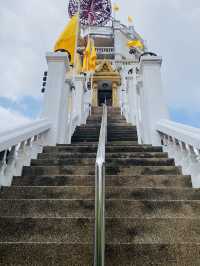 พาเที่ยววัดอินทรวิหาร พระอารามหลวง 