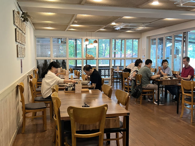 강마을 다람쥐 도토리 먹으러 가요