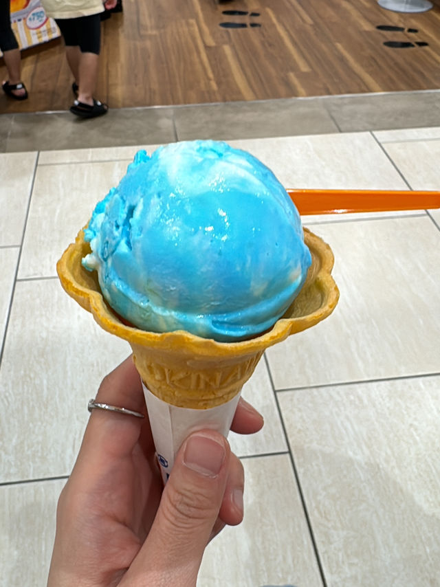 🍦 沖繩必吃的美式復古冰淇淋，從經典口味到隱藏菜單🇯🇵