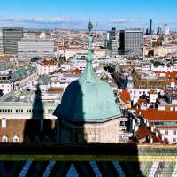 ☀️🏰 *Summer Splendor at St. Stephen's Cathedral: Vienna's Gothic Masterpiece* ✨
