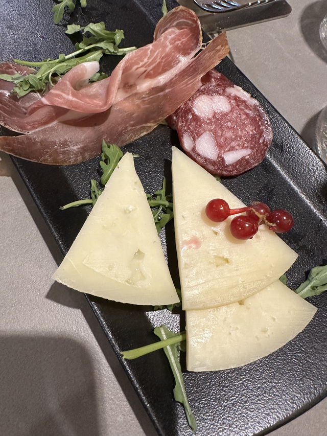 意大利🇮🇹法布里亞諾正宗意式料理😋