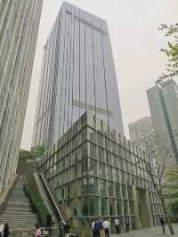 "Mandarin Oriental Guangzhou: Urban Elegance Redefined"