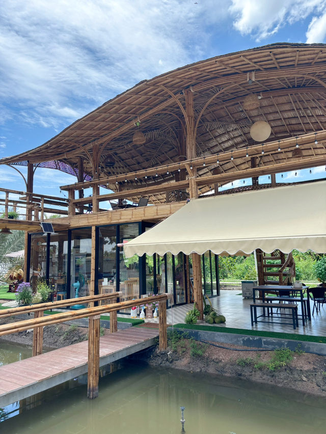𝟗 𝐖𝐚𝐲𝐬 𝐂𝐚𝐟𝐞 𝐚𝐧𝐝 𝐂𝐫𝐚𝐟𝐭 🍹🌴🎋
