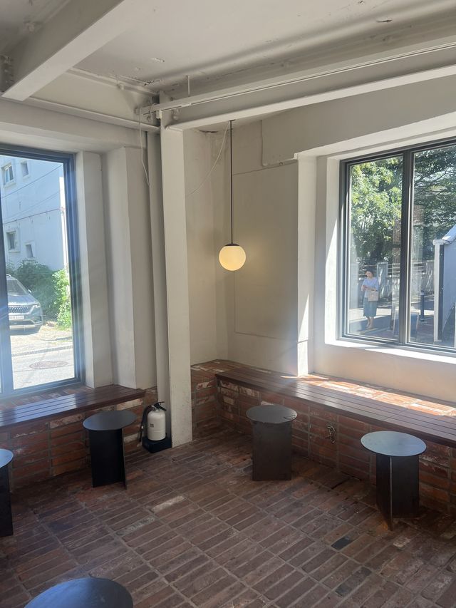 Lowide Coffee Bakery