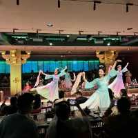 Shanghai dine in Hanfu with performances