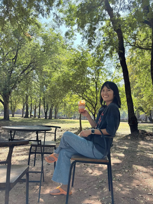 คาเฟ่สวยๆ ในอุทยานประวัติศาสตร์ศรีเทพ