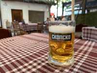 【Skopje｜銅像が立ち並ぶ“テーマパークのような首都”を歩く】  北マケドニアの首都で、日本ともゆかりのある街並み