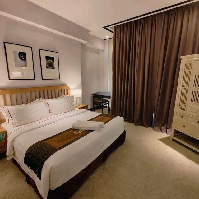 1825 Gallery Hotel