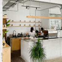 A Bold Blend of Flavor and Atmosphere