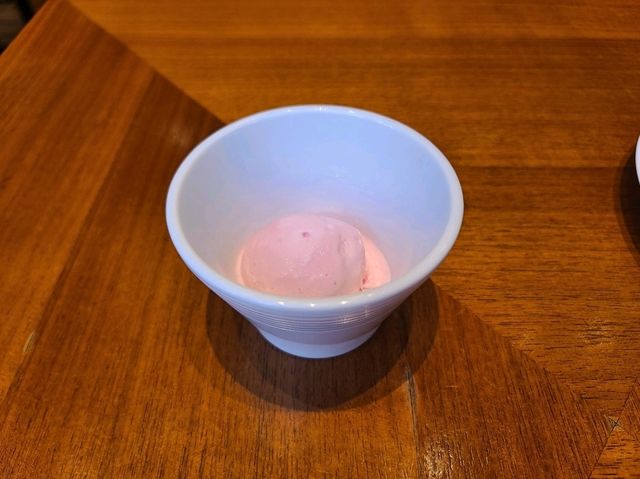 후쿠오카 온어테이블(オンアターブルグラナダスィート)