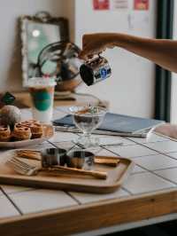 Cool Vibes & Creative Treats in the Heart of Town