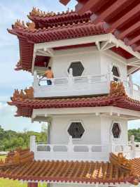 🏯🌸 Chinese Garden Singapore – A Peaceful Escape You’ll Love! 🌳✨