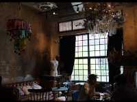 Bangkok's Micro-House Cafe: Wallflowers Cafe! 🏡☕