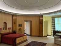 Eltham Palace: A Unique Blend of Medieval History and Art Deco Glamour Near London 👑✨