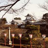 🏯 Kanazawa Castle Summer Survival Guide** *"Where stone walls stay cool and gold leaf shimmers in t