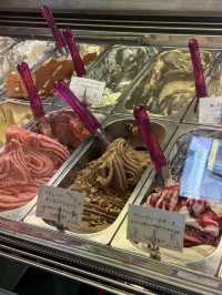 🍨大通の隠れ家ジェラートバル「ソッリーゾ デル オルソ（Sorriso dell’ Orso）」