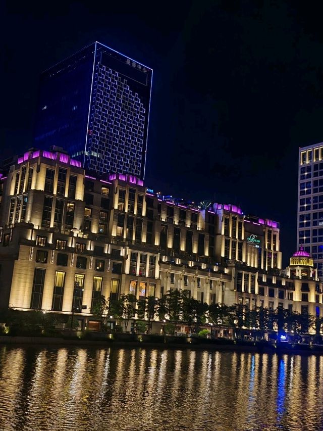 魔都上海，文青城市