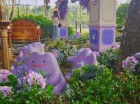 Look at all the Metamongs around the park!!!