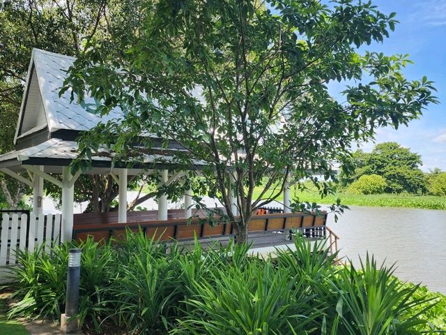 Baannok Market, a chic riverside market 1 hour drive from Bangkok