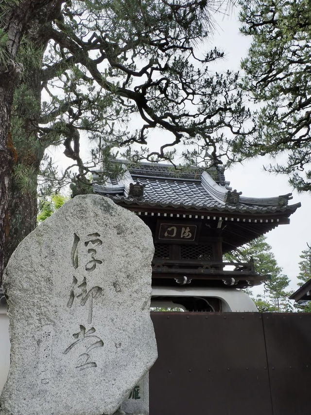 【湖に浮かぶ幻想の寺院🌕】浮御堂で静寂と絶景のひととき✨