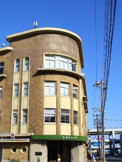🚢港町の記憶を刻む「新港貿易会館」でアール・デコの美を味わう旅