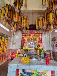 ศาลเจ้าแม่ทับทิมทอง The Shrine of Mae Tubtim Thong