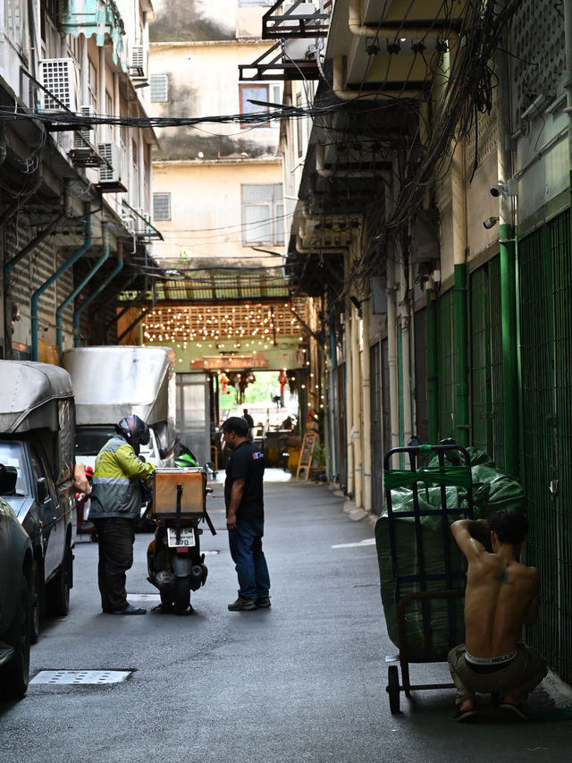 Bangkok: Where Chaos Whispers Magic