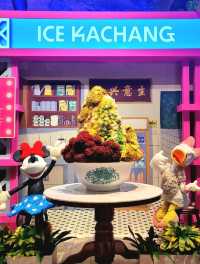 Singapore Disney + Local Bites in Floral Fantasy