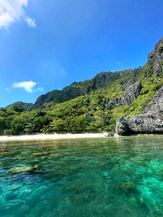 Still Waters, Grand Walls: Big Lagoon, El Nido
