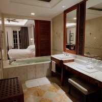 Colonial Elegance and Seaside Reverie