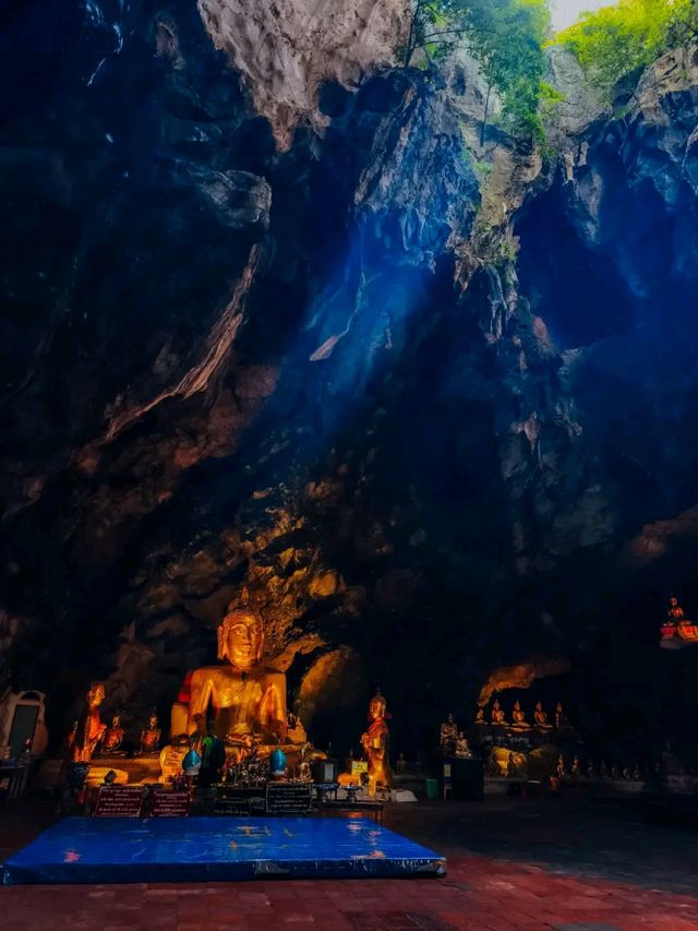 ถ้ำเขาหลวง เพชรบุรี