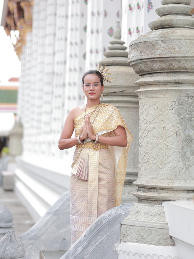 The Radiance of Wat Arun: Bangkok’s Temple of Light