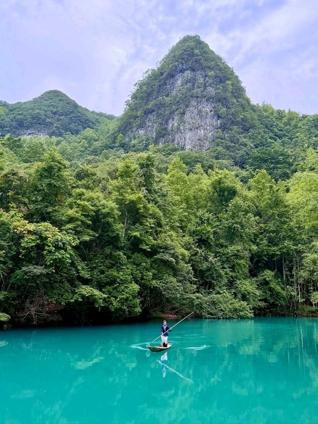 Lush Trails and Fairy Bridges at Xiaoqikong Scenic Area