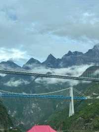 TIGER LEAPING GORGE · YUNNAN'S MOST THRILLING TREK
