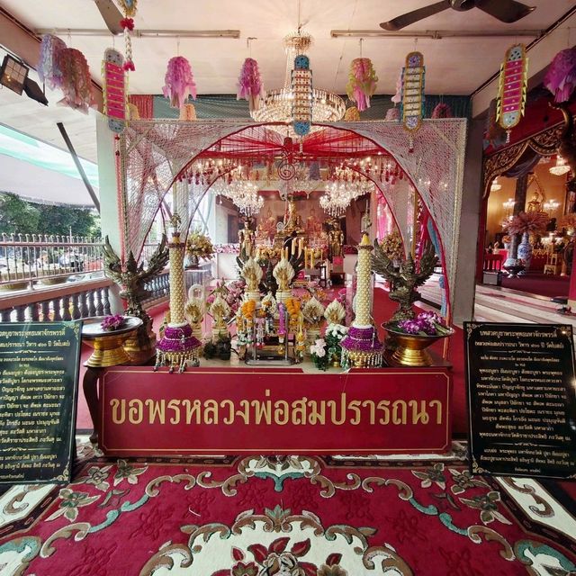 พระพุทธมหาจักรพรรดิ หลวงพ่อสมปราถนา วิหาร๔๐๐ปี