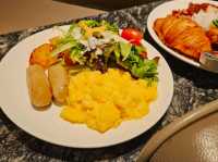 A had a good rest, food and shower at Plaza Premium Lounge, KLIA