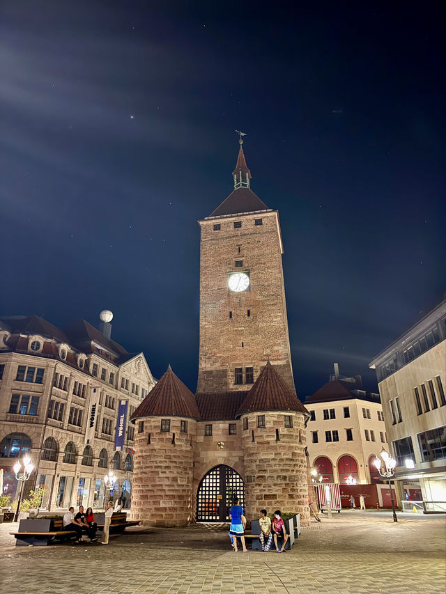 HANDWERKERHOF BY NIGHT – A FAIRYTALE VILLAGE AFTER DARK