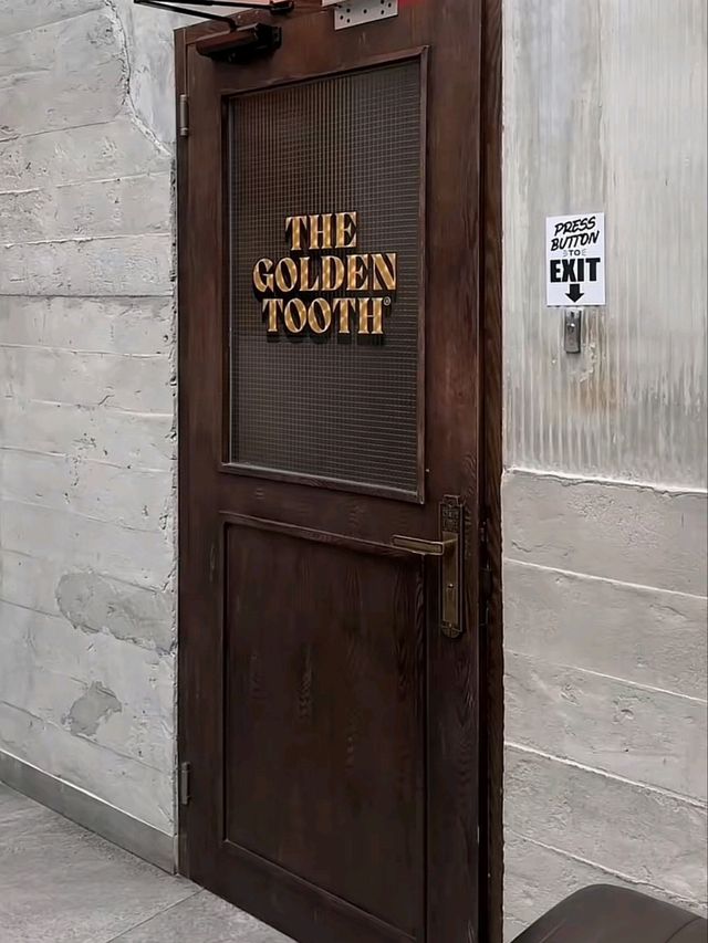 เจอกันที่บาร์ The Golden Tooth เจอกันที่บาร์ The Golden Tooth