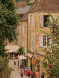 🇫🇷 Sarlat — The Medieval Gem Hidden in Dordogne 💐