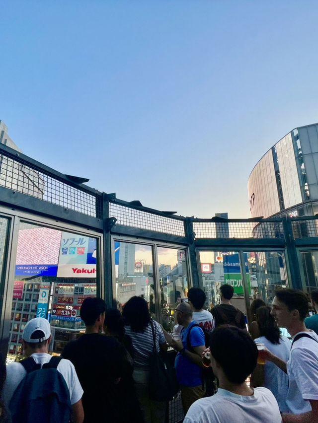 🌇 Secret Sunset Spot in Shibuya – The Best View of the Crossing