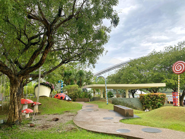 Royal Floria Putrajaya: Where Flowers Bloom… and So Do Instagram Posts!