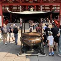 The Heart of Asakusa: A Solo Visit to Sensō-ji's Main Hall (Kannondō) 🙏