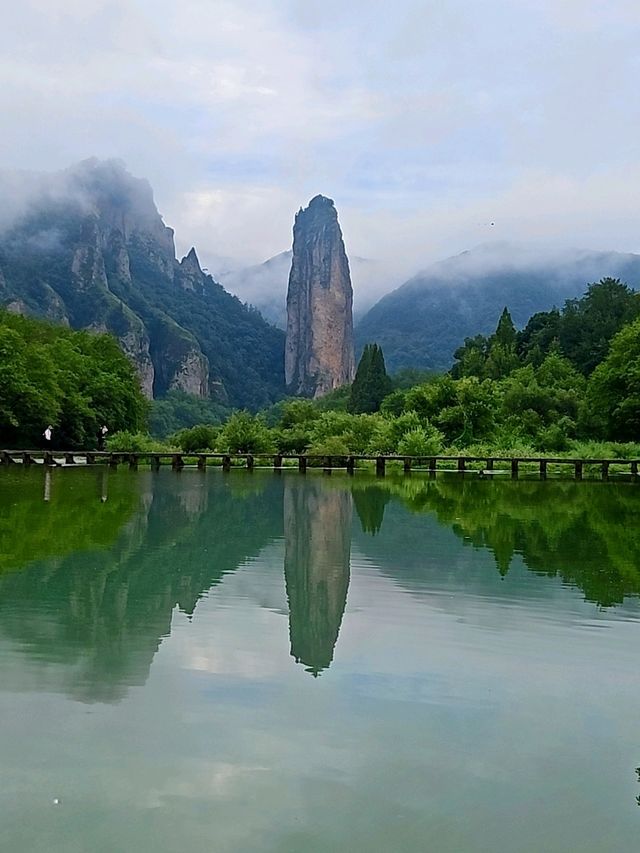 我終於看到了仙境～縉云仙都朱潭山
