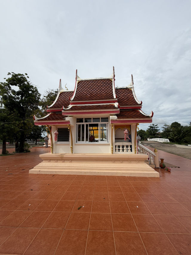 ตำนานเล่าขาลพระธาตุนางเพ็ญ