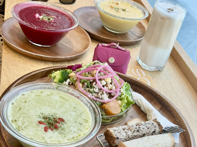 內惟藝術中心蔬食套餐好健康.(SOUP)餐廳早午餐的好餐廳. 內惟藝術中心蔬食套餐好健康.(SOUP)餐廳早午餐的好餐廳.