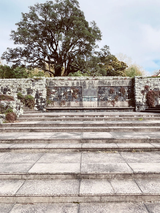 ⛰️ One Tree Hill Summit Monument: Where History Meets the Horizon! 🏞️ 