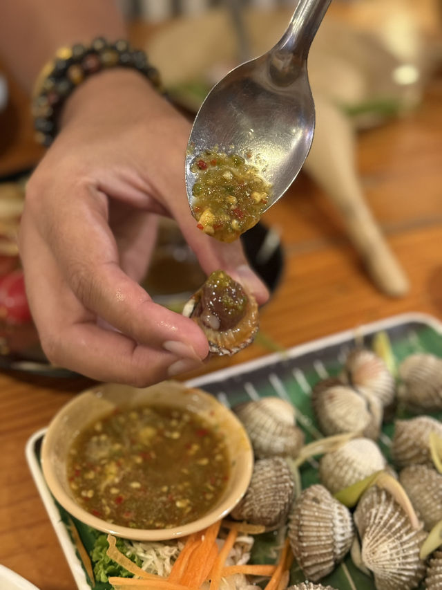 สายซีฟู้ดต้องห้ามพลาด! ร้านนี้เด็ดสมชื่อ